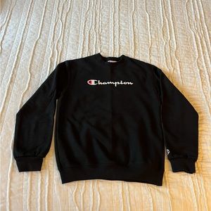 Girls champion crewneck sweatshirt size M